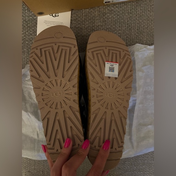 UGG Aubrey Ankle Platform Sandals – Black – Size US 9 - Picture 12 of 16